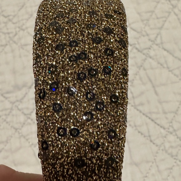 Never worn black and gold sequin headband from Anthropologie - Picture 4 of 4